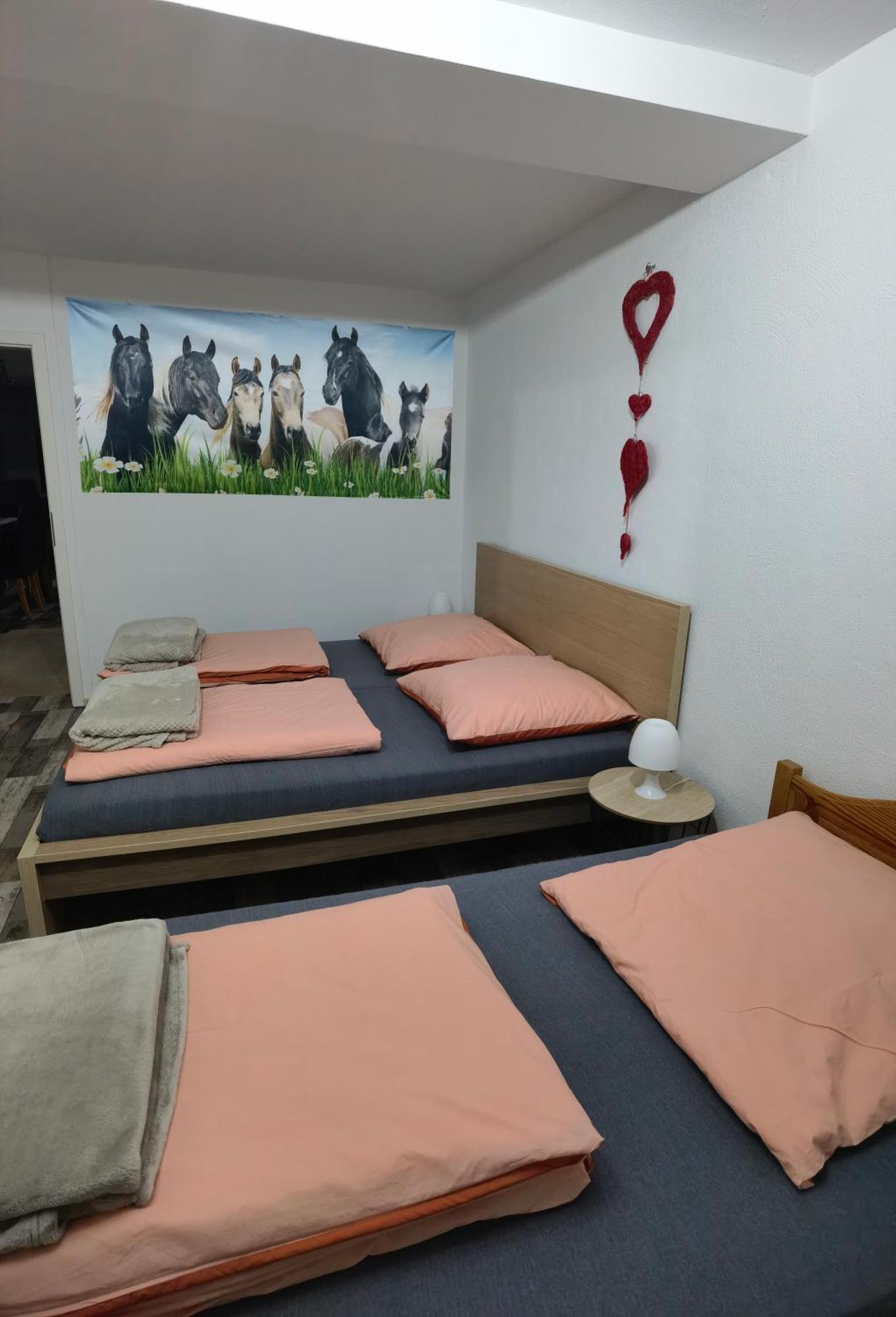 Ferienwohnung - Appartement "Painted Horse" Im Herzen Des Pfaelzer Waldes Reichenbach-Steegen Bagian luar foto